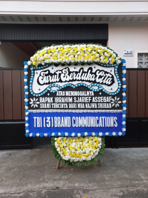 Papan Bunga Duka di Bencahlesung